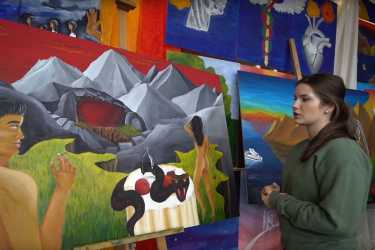 Bilder mit Message – Schüler gestalten Ausstellung als Film Bilder mit Message – Schüler gestalten Ausstellung als Film