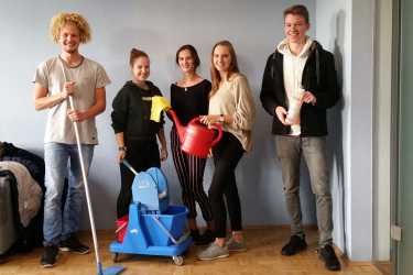 Rent an Abiturient - Putzen für die Festkasse Rent an Abiturient - Putzen für die Festkasse