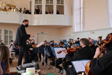 Frühlingskonzert mit bunter Vielfalt verschiedener Stilrichtungen Frühlingskonzert mit bunter Vielfalt verschiedener Stilrichtungen