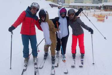 Sport, Spiel und Spaß im Skischullandheim der siebten Klassen