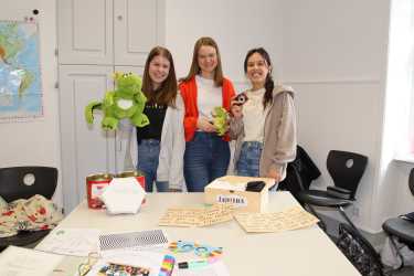 Angehende Erzieher*innen präsentieren ihre Teampraktika Angehende Erzieher*innen präsentieren ihre Teampraktika