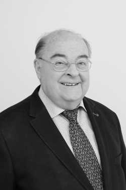 Ein großer Pädagoge ist von uns gegangen - Br. Vollprecht im Alter von fast 85 Jahren gestorben Ein großer Pädagoge ist von uns gegangen - Br. Vollprecht im Alter von fast 85 Jahren gestorben