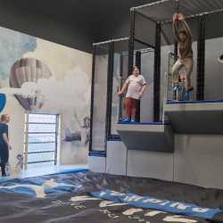 Internatler springen sich glücklich im Jumping Dome Internatler springen sich glücklich im Jumping Dome