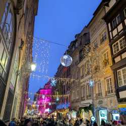 Internatsausflug nach Straßburg zum Weihnachtsmarkt Internatsausflug nach Straßburg zum Weihnachtsmarkt