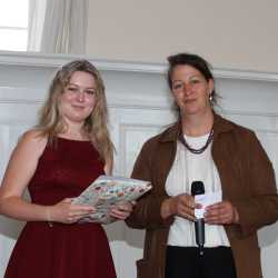 Jede Menge Preise für Abiturient*innen der Zinzendorfschulen Jede Menge Preise für Abiturient*innen der Zinzendorfschulen