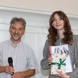 Jede Menge Preise für Abiturient*innen der Zinzendorfschulen Jede Menge Preise für Abiturient*innen der Zinzendorfschulen