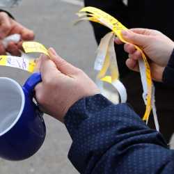 Jeder Schritt ist Geld: Schüler*innen laufen Runde um Runde für den guten Zweck durch den Wald Jeder Schritt ist Geld: Schüler*innen laufen Runde um Runde für den guten Zweck durch den Wald