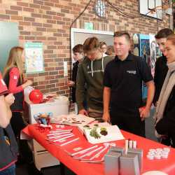 JOBwärts! schafft Durchblick im Dickicht der Berufswelt JOBwärts! schafft Durchblick im Dickicht der Berufswelt