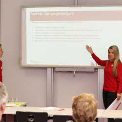 JOBwärts! schafft Durchblick im Dickicht der Berufswelt JOBwärts! schafft Durchblick im Dickicht der Berufswelt