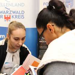 JOBwärts! schafft Durchblick im Dickicht der Berufswelt JOBwärts! schafft Durchblick im Dickicht der Berufswelt