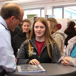 JOBwärts! schafft Durchblick im Dickicht der Berufswelt JOBwärts! schafft Durchblick im Dickicht der Berufswelt