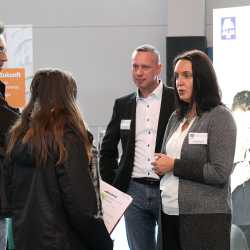 JOBwärts! schafft Durchblick im Dickicht der Berufswelt JOBwärts! schafft Durchblick im Dickicht der Berufswelt