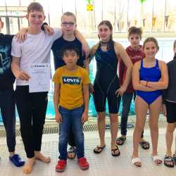 JtfO: Schwimm-Team feiert den ersten Platz in Freiburg