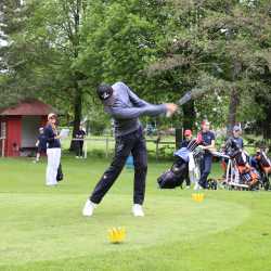 Jugend trainiert: Golfer der WKIII eine Runde weiter Jugend trainiert: Golfer der WKIII eine Runde weiter