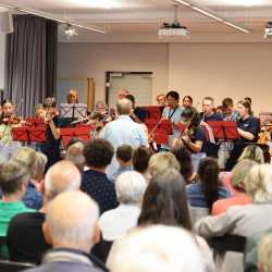 Junge Musikerinnen und Musiker überzeugen bei Sommerserenade Junge Musikerinnen und Musiker überzeugen bei Sommerserenade