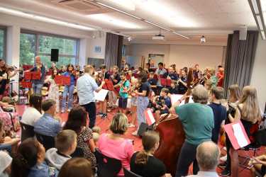 Junge Musikerinnen und Musiker überzeugen bei Sommerserenade Junge Musikerinnen und Musiker überzeugen bei Sommerserenade