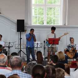 Kirchensaal wird zur Kulisse von Unterwelt und strahlenden Helden Kirchensaal wird zur Kulisse von Unterwelt und strahlenden Helden