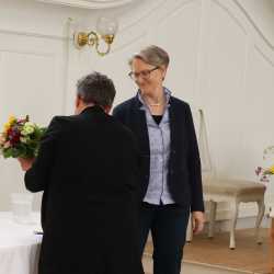 Kollegium verabschiedet sich von geschätzten Mitarbeitenden Kollegium verabschiedet sich von geschätzten Mitarbeitenden