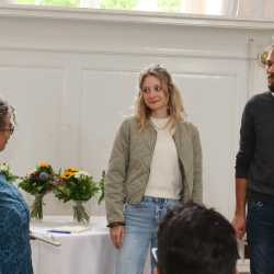 Kollegium verabschiedet sich von geschätzten Mitarbeitenden Kollegium verabschiedet sich von geschätzten Mitarbeitenden