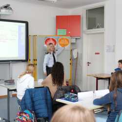 Kommissarin klärt über Cybermobbing auf Kommissarin klärt über Cybermobbing auf