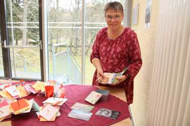 Kreative Reflexion: Mit dem Passionsweg Ostern erleben Kreative Reflexion: Mit dem Passionsweg Ostern erleben