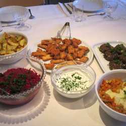 Lieblingsgerichte mit Gemüse aufgewertet: Zinzendorfschulen machen mit beim Tag der Schulverpflegung Lieblingsgerichte mit Gemüse aufgewertet: Zinzendorfschulen machen mit beim Tag der Schulverpflegung