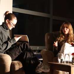 Literatur- und Theaterkurs überzeugt mit spannender Eigenproduktion Literatur- und Theaterkurs überzeugt mit spannender Eigenproduktion