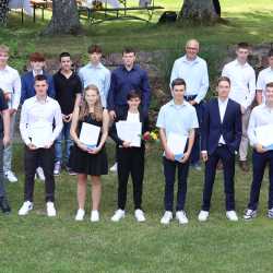 Mit der Mittleren Reife in der Tasche sind 37 Absolventen der Zinzendorfschulen „nicht zu halten“ Mit der Mittleren Reife in der Tasche sind 37 Absolventen der Zinzendorfschulen „nicht zu halten“