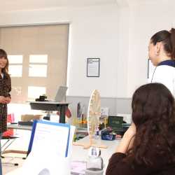 Mit guten Tipps zur richtigen Berufswahl: Berufsberaterin an der Berufsfachschule Mit guten Tipps zur richtigen Berufswahl: Berufsberaterin an der Berufsfachschule