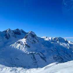 Mitarbeitende auf Ski-Fortbildung Mitarbeitende auf Ski-Fortbildung