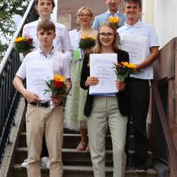 Mittlere Reife: Etappenziel auf dem Weg in die Zukunft Mittlere Reife: Etappenziel auf dem Weg in die Zukunft