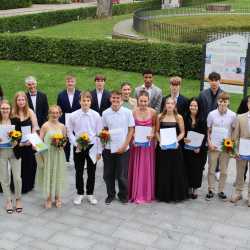 Mittlere Reife: Etappenziel auf dem Weg in die Zukunft Mittlere Reife: Etappenziel auf dem Weg in die Zukunft