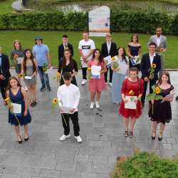 Mittlere Reife für Absolvent*innen von Berufsfachschule und Realschule der Zinzendorfschulen Mittlere Reife für Absolvent*innen von Berufsfachschule und Realschule der Zinzendorfschulen