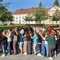 „Möge die Straße uns zusammenführen…“ „Möge die Straße uns zusammenführen…“