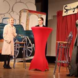 „Mord im Orient-Express“ – Spannung, Talent und Leidenschaft auf der Bühne „Mord im Orient-Express“ – Spannung, Talent und Leidenschaft auf der Bühne