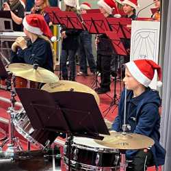 Musikalisch-Künstlerischer Adventsnachmittag Musikalisch-Künstlerischer Adventsnachmittag