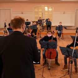 Musikalische Grüße mit der digitalen Adventssingstunde Musikalische Grüße mit der digitalen Adventssingstunde