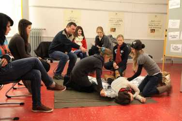 Neue Schulsanitäter in Ausbildung Neue Schulsanitäter in Ausbildung