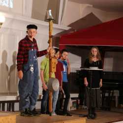 Popmusik, zwei schräge Vögel und drei Fragezeichen Popmusik, zwei schräge Vögel und drei Fragezeichen