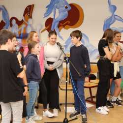 Projekttage bieten bunte Vielfalt beim „Markt der Möglichkeiten“ Projekttage bieten bunte Vielfalt beim „Markt der Möglichkeiten“