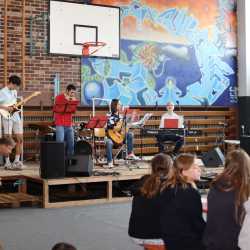 Projekttage münden in kunterbuntem Schulfest Projekttage münden in kunterbuntem Schulfest