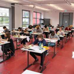 Prüfungen an ZG und ZR haben begonnen Prüfungen an ZG und ZR haben begonnen