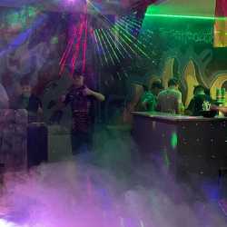 Public Viewing im frisch renovierten Jugendclub des Internats Public Viewing im frisch renovierten Jugendclub des Internats