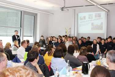 Rund 400 Besucher bei der Viertklässlerparty Rund 400 Besucher bei der Viertklässlerparty