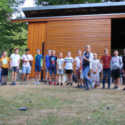 Schüler*innen mit Open-Air-Gottesdienst in die Ferien verabschiedet Schüler*innen mit Open-Air-Gottesdienst in die Ferien verabschiedet