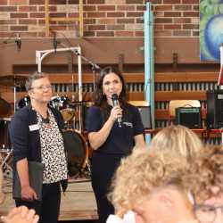 Schulfest der Zinzendorfschulen mit Blick in die Zukunft: Neue Sporthalle vorgestellt Schulfest der Zinzendorfschulen mit Blick in die Zukunft: Neue Sporthalle vorgestellt