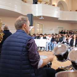 Schuljahresabschluss unter dem Motto „Geschafft!“ Schuljahresabschluss unter dem Motto „Geschafft!“