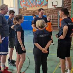 Schulpokal: Lehrer gewinnen im Basketball Schulpokal: Lehrer gewinnen im Basketball
