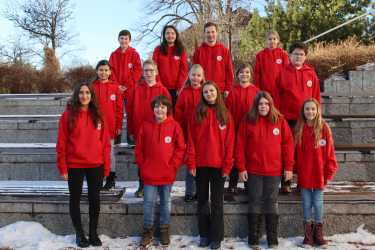 Schulsanitäter neu eingekleidet Schulsanitäter neu eingekleidet