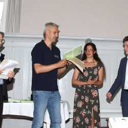 Sechs Einser-Abis an den Zinzendorfgymnasien Sechs Einser-Abis an den Zinzendorfgymnasien